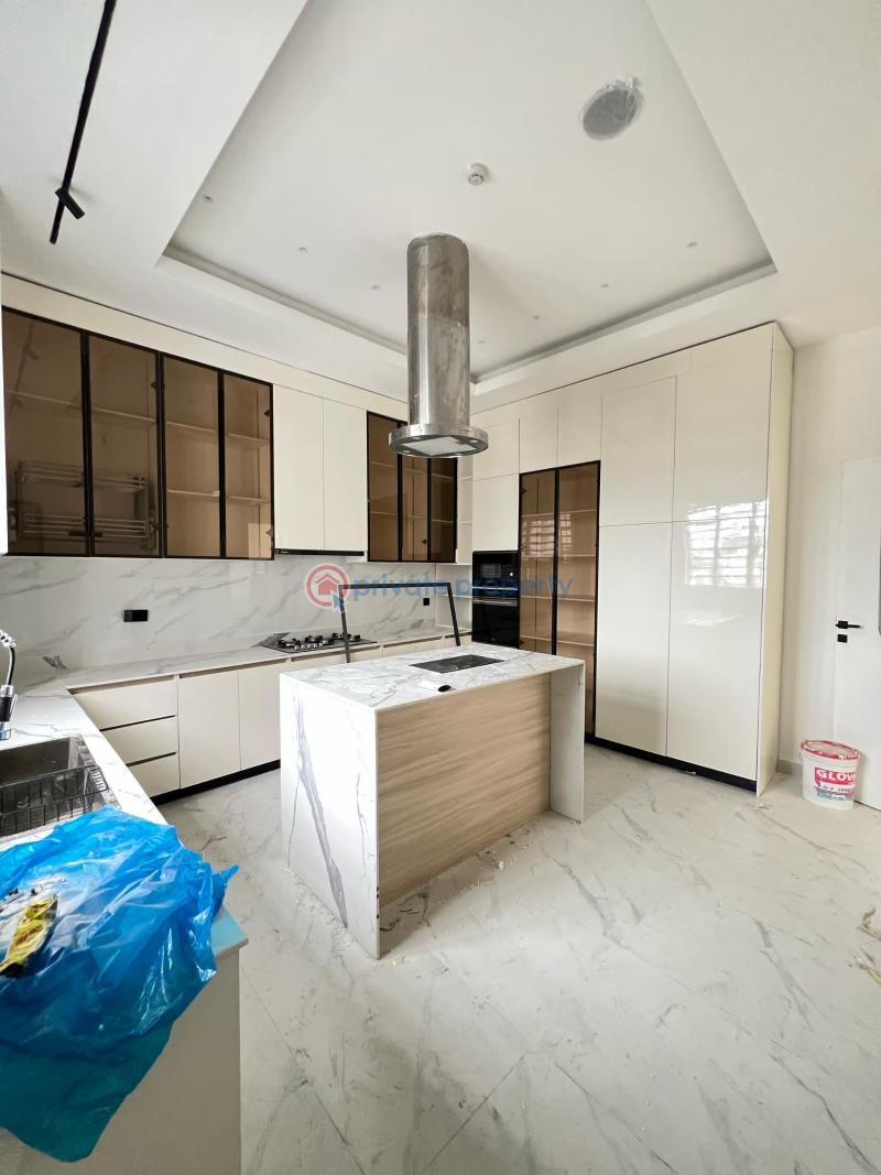 Contemporary 4 bedroom penthouse with elevator, inverters, and bq - 4 4 bedroom Penthouse For Sale Lekki Phase 1 Lagos - 4