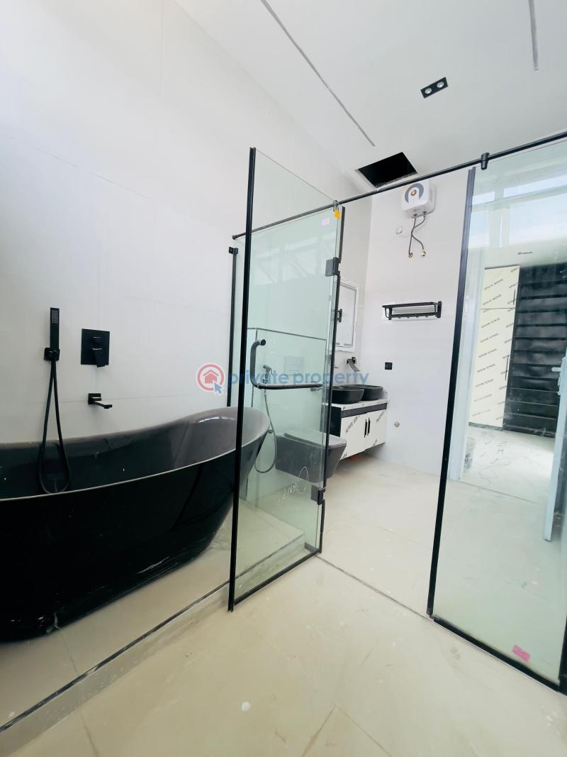 4 bedroom Semi detached Duplex For Sale Second Toll Gate Chevron Drive Lekki Lagos - 14