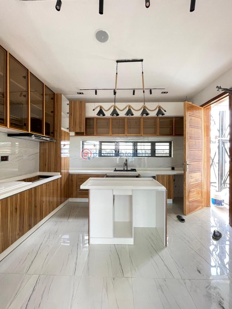 Contemporary 4 bedroom semidetached on two floors - 5 4 bedroom Semi detached Duplex For Sale Chevron Drive Lekki Lagos - 5