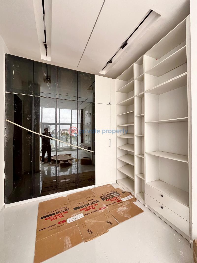 5 bedroom Detached Duplex For Sale Chevron Drive Lekki Lagos - 11