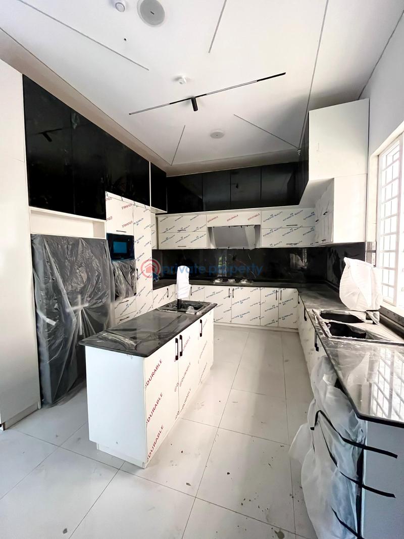 5 bedroom Detached Duplex For Sale Chevron Drive Lekki Lagos - 4