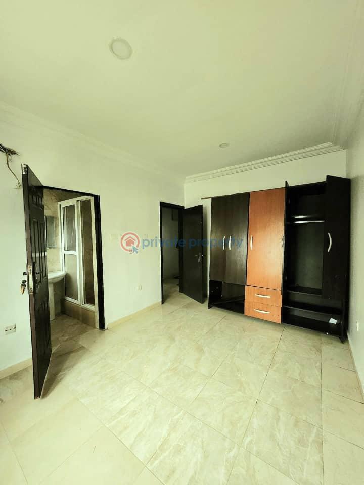 Well maintained e bedroom duplex - 12 3 bedroom Terraced Duplex For Rent Osapa London Lekki Lagos - 12