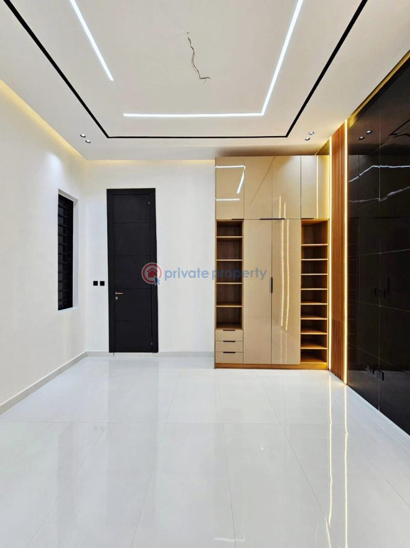 5 bedroom Detached Duplex For Sale Ikota Lekki Lagos - 1