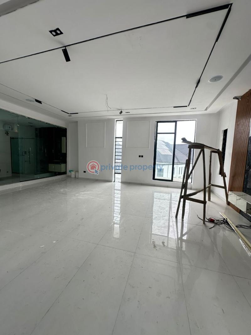 Contemporary 5 bedroom detached duplex  for sale - 11 5 bedroom Detached Duplex For Sale With Pool Corner Piece Orchid Lekki Lekki Lagos - 11