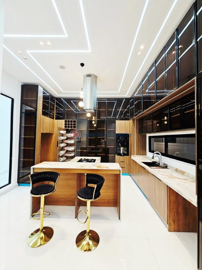 5 bedroom Detached Duplex For Sale Ikota Lekki Lagos - 3