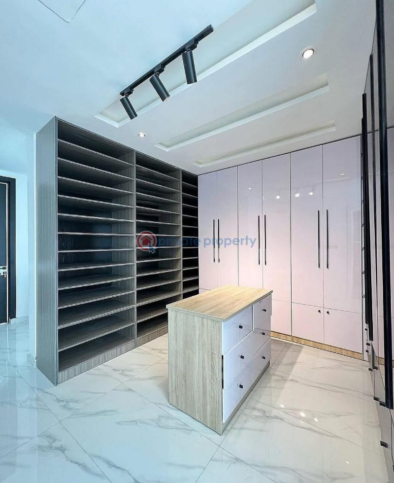 Contemporary 5 bedroom detached duplex with bq, cinema & swimming pool & roof terrace - 8 5 bedroom Detached Duplex For Sale Orchid Road Lekki Lekki Lagos - 8