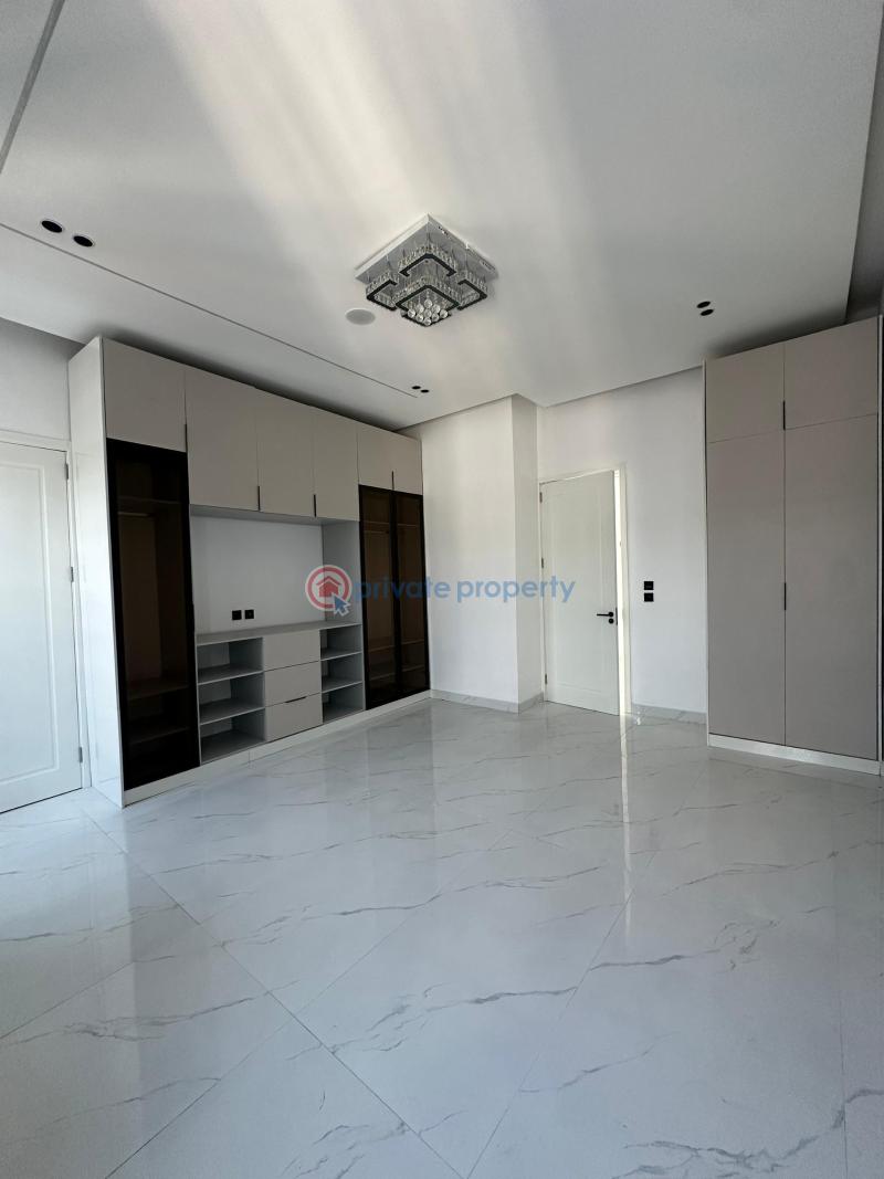 5 bedroom Detached Duplex For Sale Chevron Drive Lekki Lagos - 3