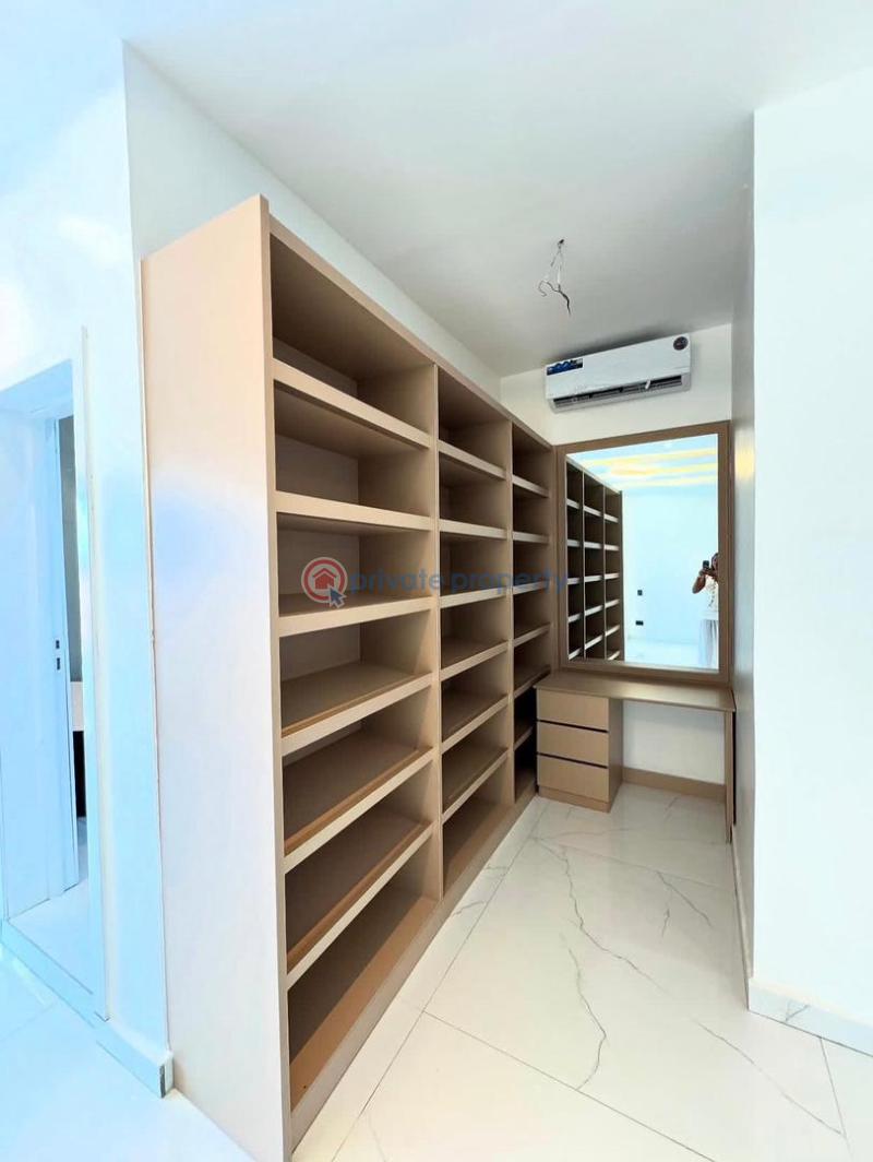 Contemporary 5 bedroom detached house - 13 5 bedroom Detached Duplex For Sale Lekki Phase 1 Lagos - 13