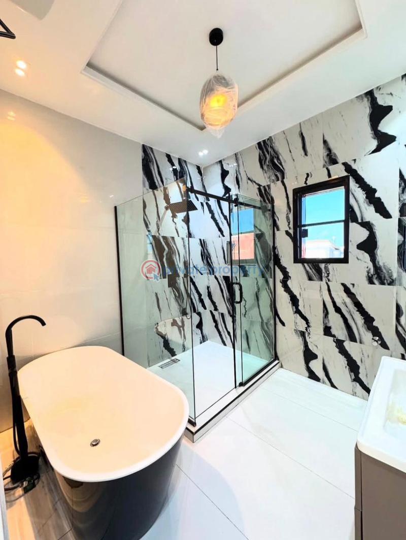 Contemporary 5 bedroom detached house - 12 5 bedroom Detached Duplex For Sale Lekki Phase 1 Lagos - 12