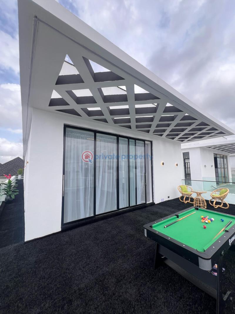 5 bedroom Detached Duplex For Sale Chevron Drive Lekki Lagos - 2