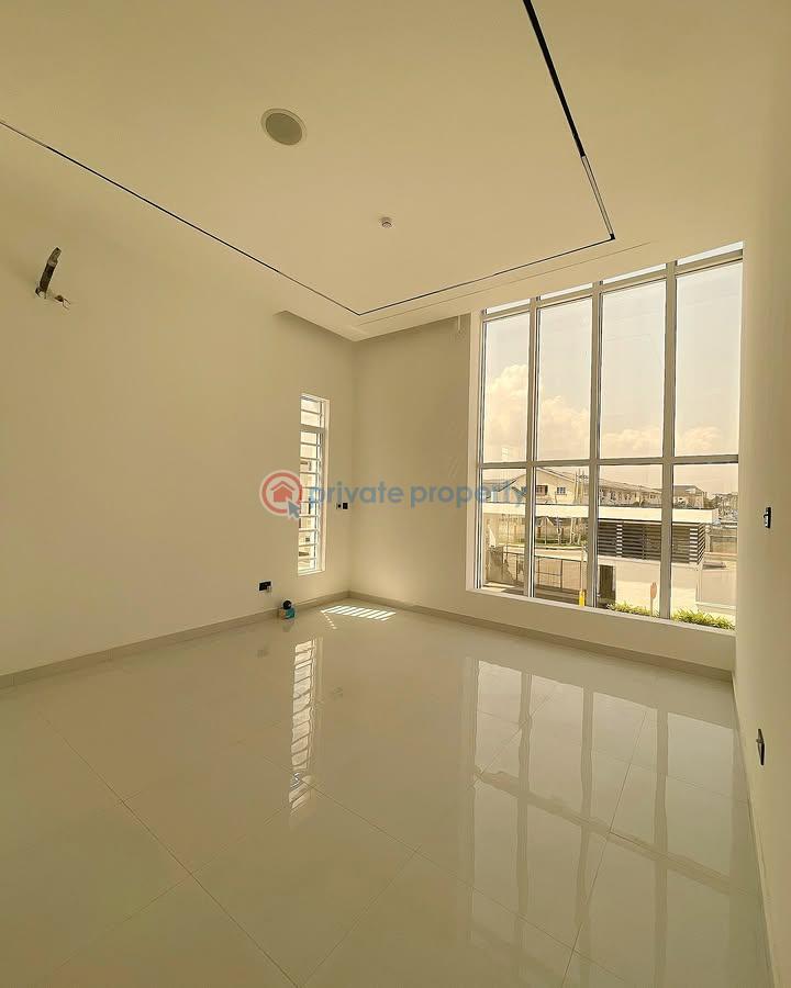 5 bedroom Detached Duplex For Sale Hampton Lake Chevron Drive Lekki Lagos - 4