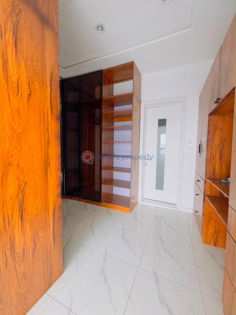 5 bedroom Detached Duplex For Sale Contemporary 5 Bedroom Fully Detached Duplex With Study, Pool, Bq, Magodo Gra Phase 1 Magodo Kosofe/Ikosi Lagos - 15
