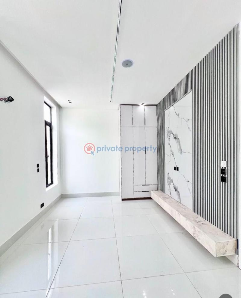 Contemporary 5 bedroom fully detached duplex with bq for sale in chevron - 3 5 bedroom Detached Duplex For Sale Chevron Drive Lekki Lagos - 3