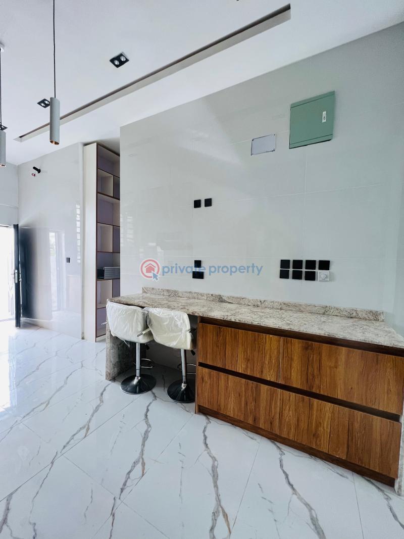 Contemporary 5 bedroom fully detached duplex with bq & swimming pool - 9 5 bedroom Detached Duplex For Sale Orchid Road, Lekki Lafiaji Lekki Lagos - 9