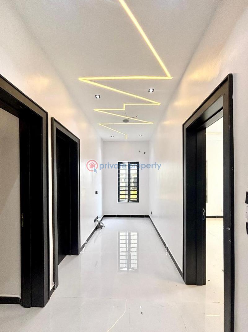 5 bedroom Detached Duplex For Sale Ologolo, Lekki Lagos - 11