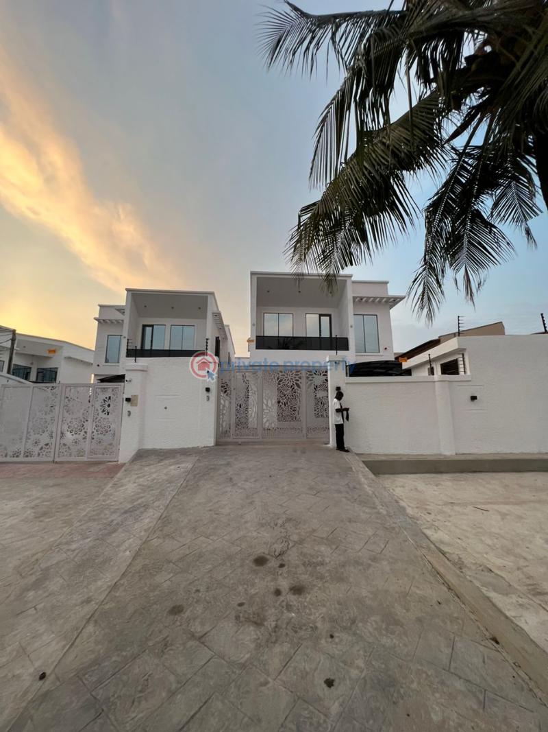 5 bedroom Detached Duplex For Sale Omole Phase 1 Ojodu Lagos - 1