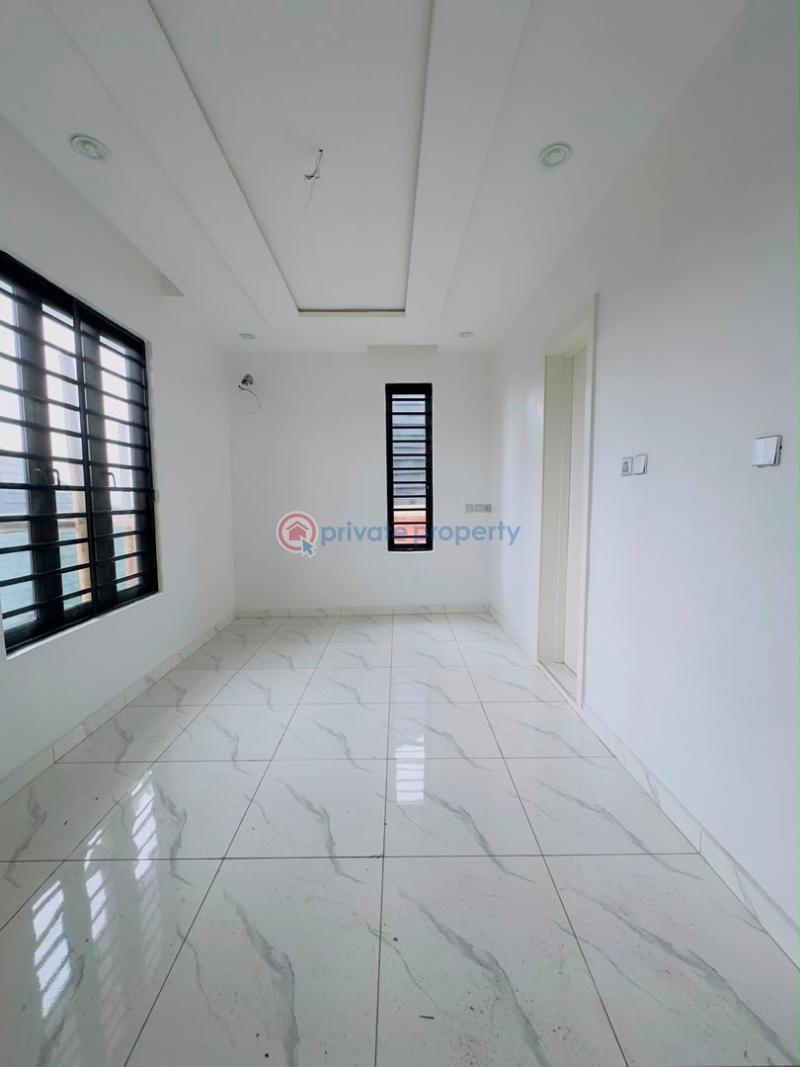 5 bedroom Detached Duplex For Sale Contemporary 5 Bedroom Fully Detached Duplex With Study, Pool, Bq, Magodo Gra Phase 1 Magodo Kosofe/Ikosi Lagos - 17