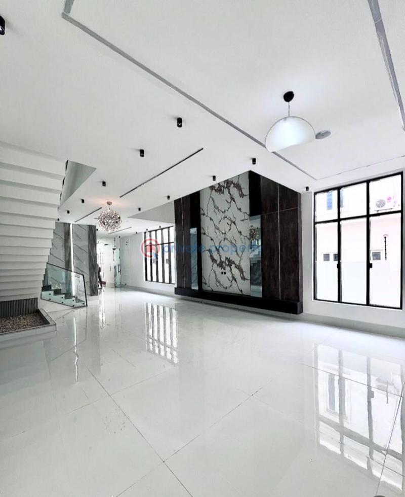 Contemporary 5 bedroom fully detached duplex with bq for sale in chevron - 7 5 bedroom Detached Duplex For Sale Chevron Drive Lekki Lagos - 7