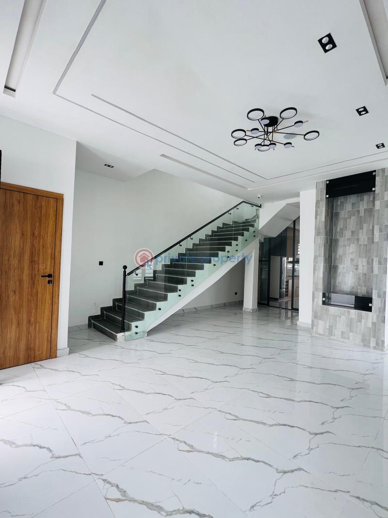 Contemporary 5 bedroom fully detached duplex with bq & swimming pool - 5 5 bedroom Detached Duplex For Sale Orchid Road, Lekki Lafiaji Lekki Lagos - 5