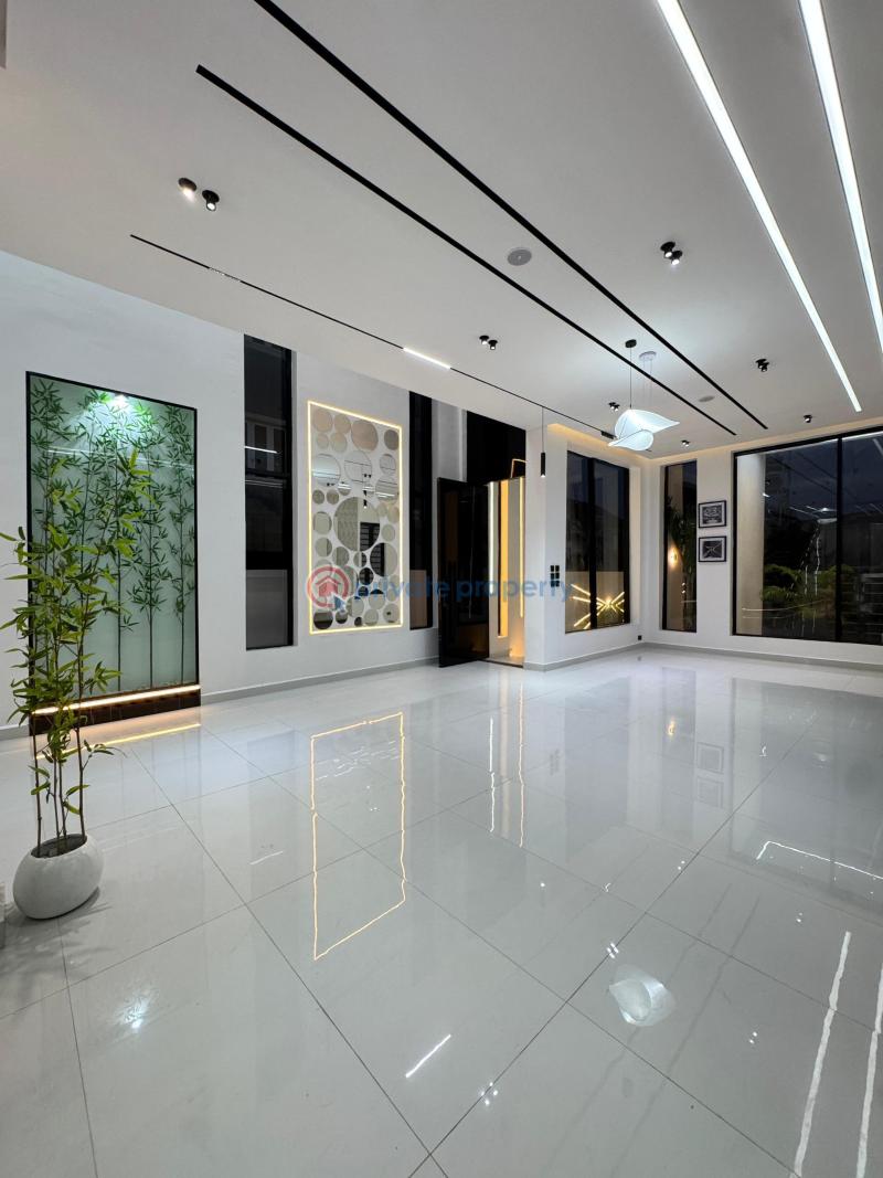 5 bedroom Detached Duplex For Sale Chevron Toll Gate Lekki Lagos - 13