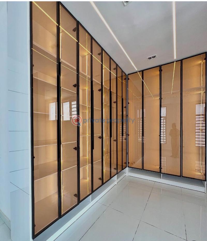 5 bedroom Duplex For Sale Ikota Lekki Phase 2 Lagos - 11