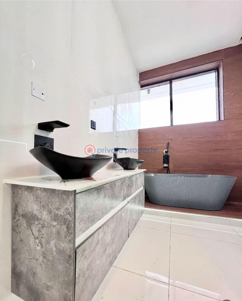 Contemporary 5 bedroom fully detached duplex with bq for sale in chevron - 5 5 bedroom Detached Duplex For Sale Chevron Drive Lekki Lagos - 5