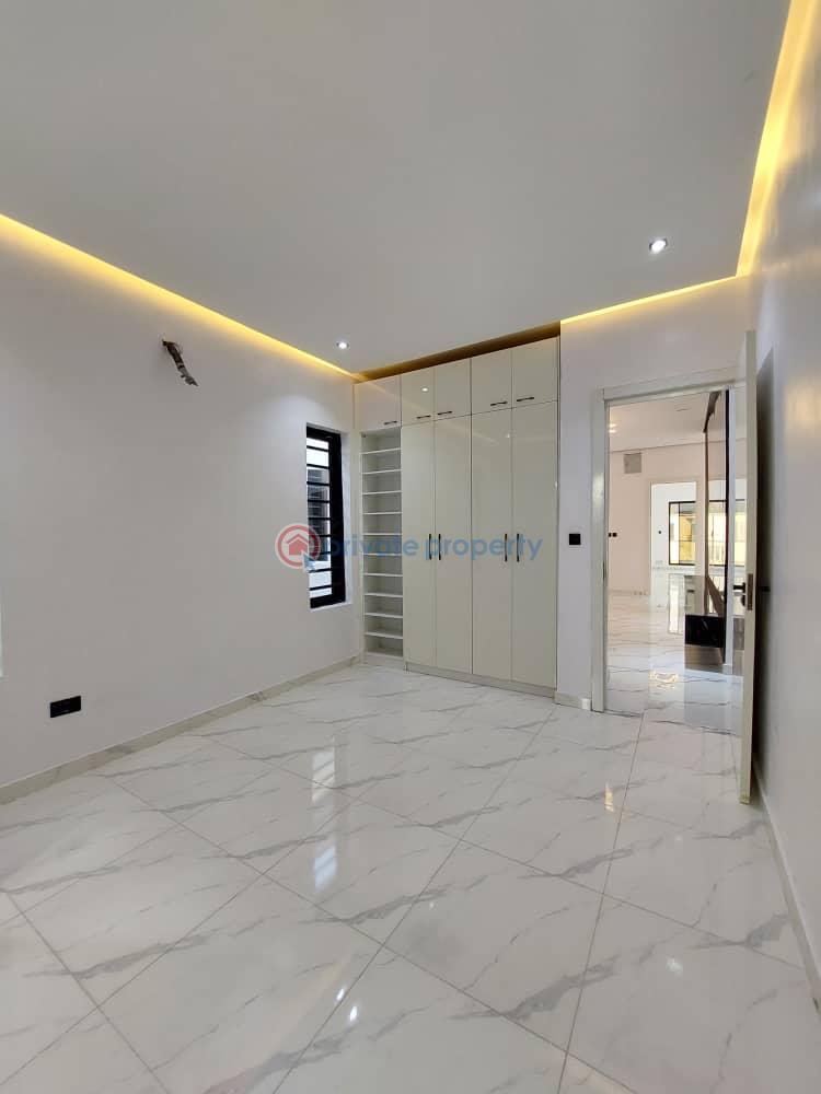 5 bedroom Detached Duplex For Sale Chevron Drive Lekki Lagos - 8