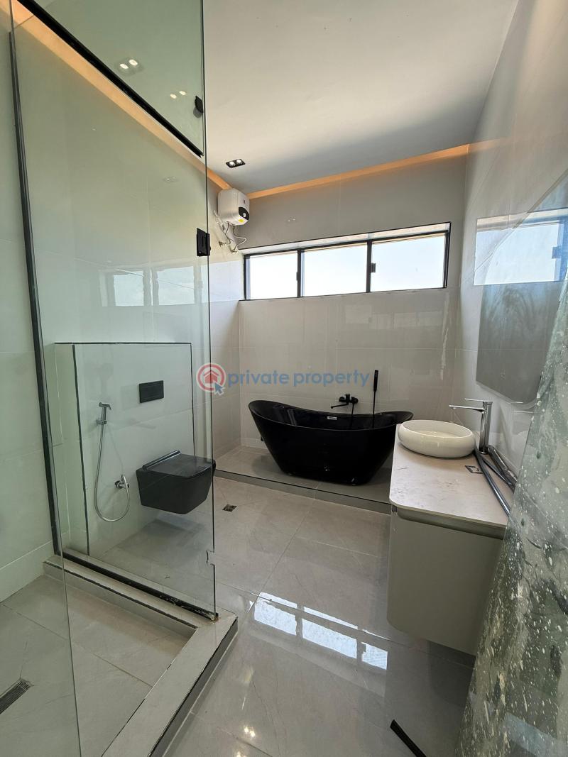 5 bedroom Detached Duplex For Sale Chevron Drive Lekki Lagos - 4