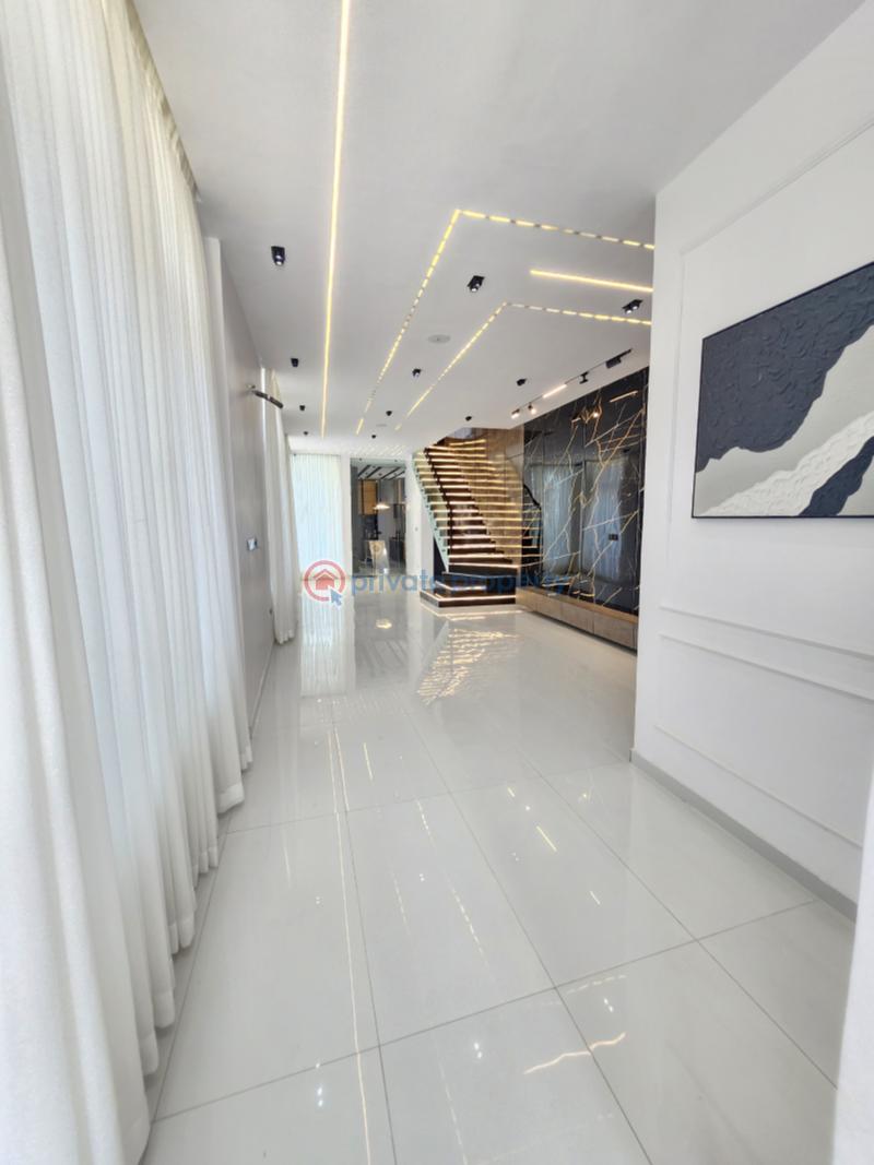 5 bedroom Detached Duplex For Sale Ikota Lekki Lagos - 4