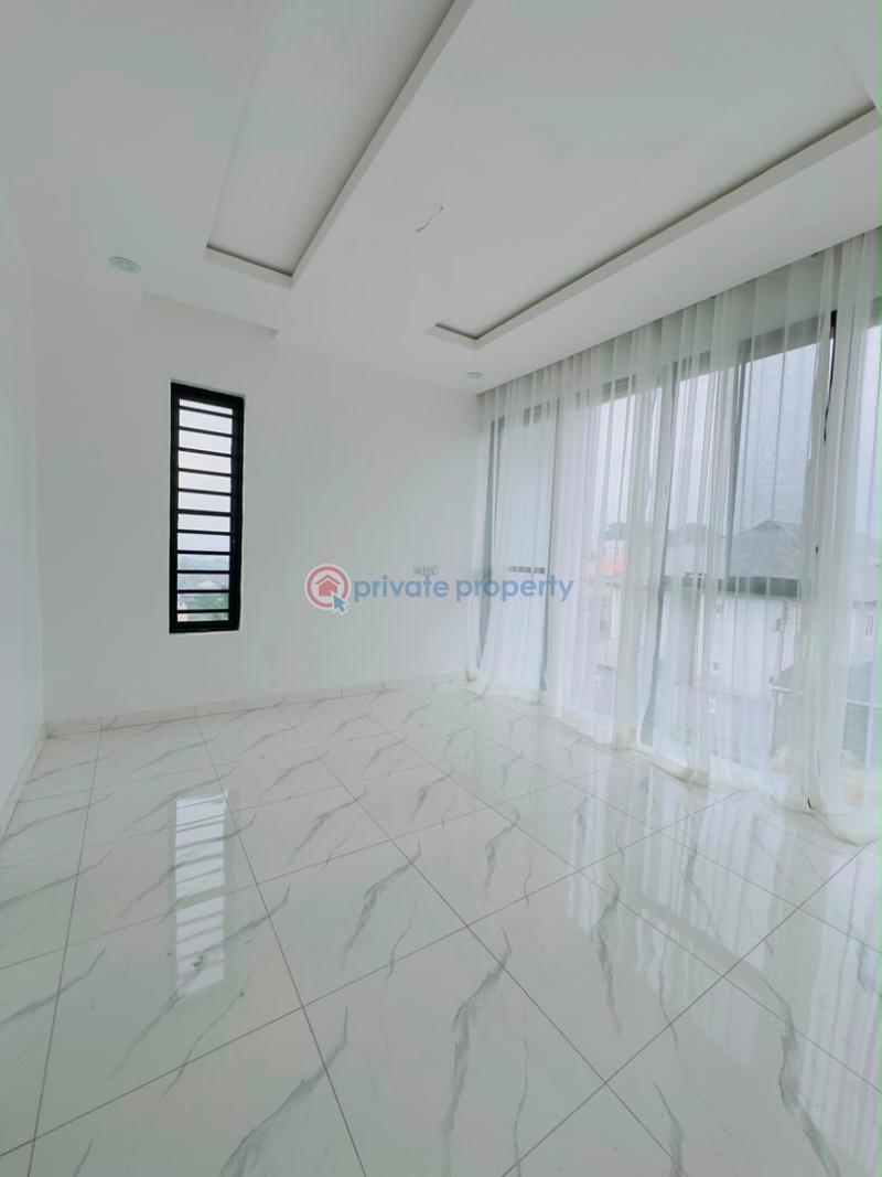 5 bedroom Detached Duplex For Sale Contemporary 5 Bedroom Fully Detached Duplex With Study, Pool, Bq, Magodo Gra Phase 1 Magodo Kosofe/Ikosi Lagos - 9