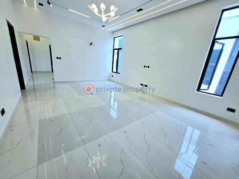 5 bedroom Detached Duplex For Sale Chevron Drive Lekki Lagos - 3