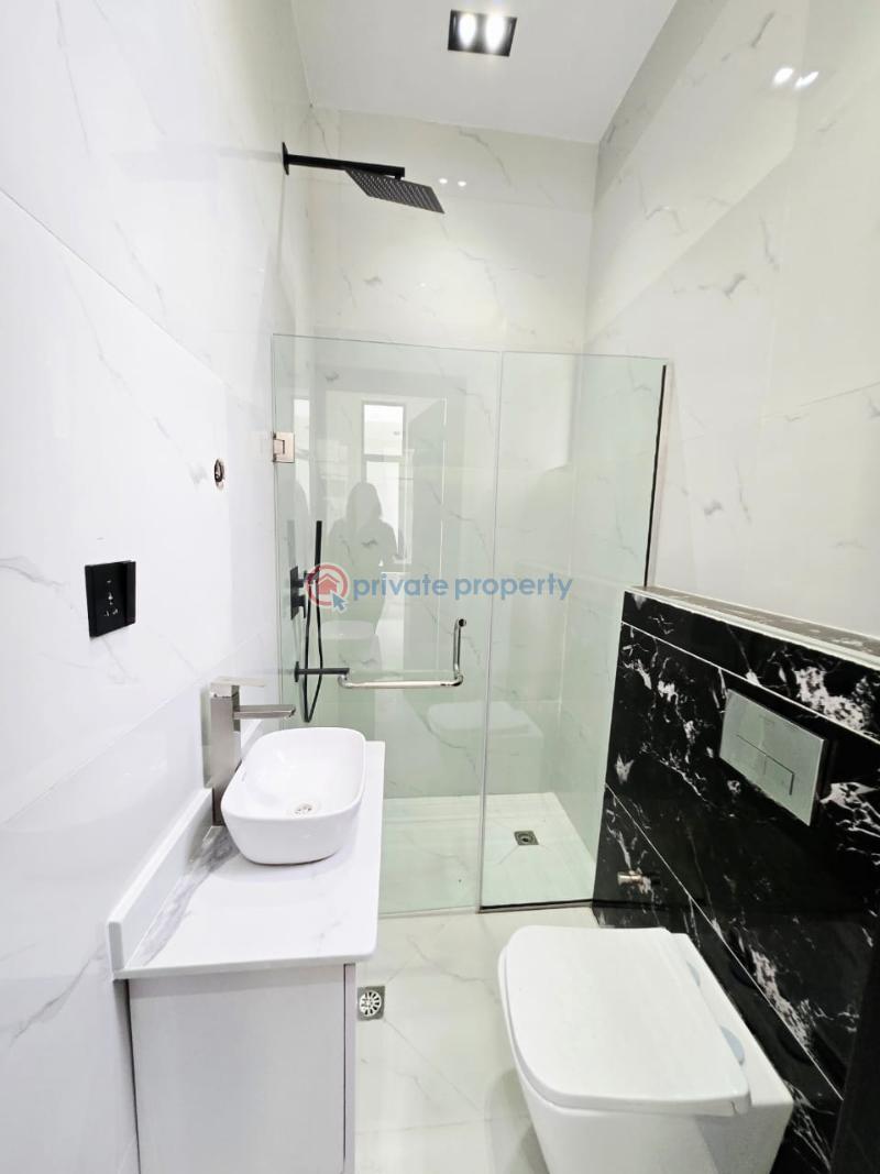 5 bedroom Detached Duplex For Sale Chevron Drive Lekki Lagos - 4