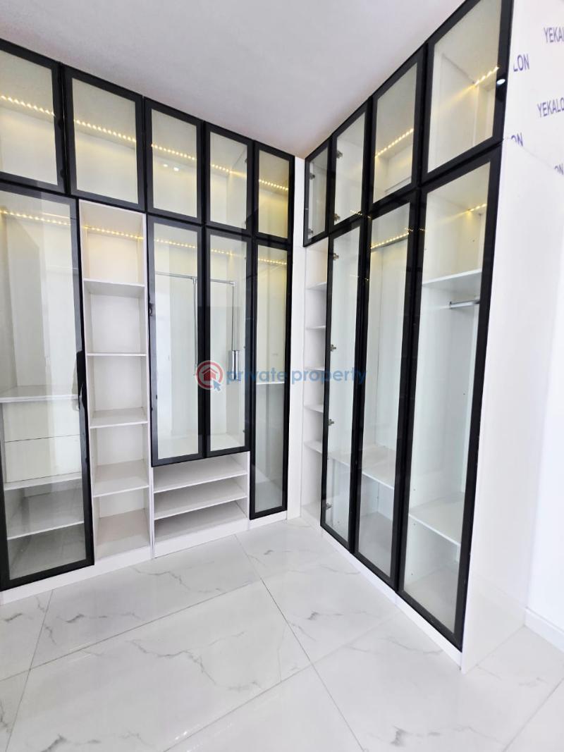 5 bedroom Detached Duplex For Sale Chevron Drive Lekki Lagos - 10