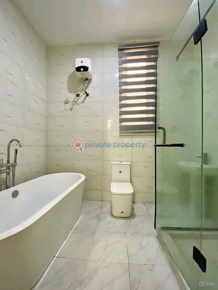 5 bedroom Detached Duplex For Sale Chevron Drive Lekki Lagos - 2