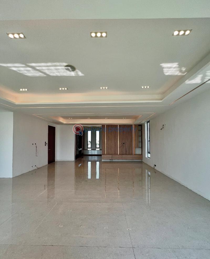 5 bedroom Detached Duplex For Sale Secure Estate At Osapa Lekki Osapa Lekki Lagos - 16