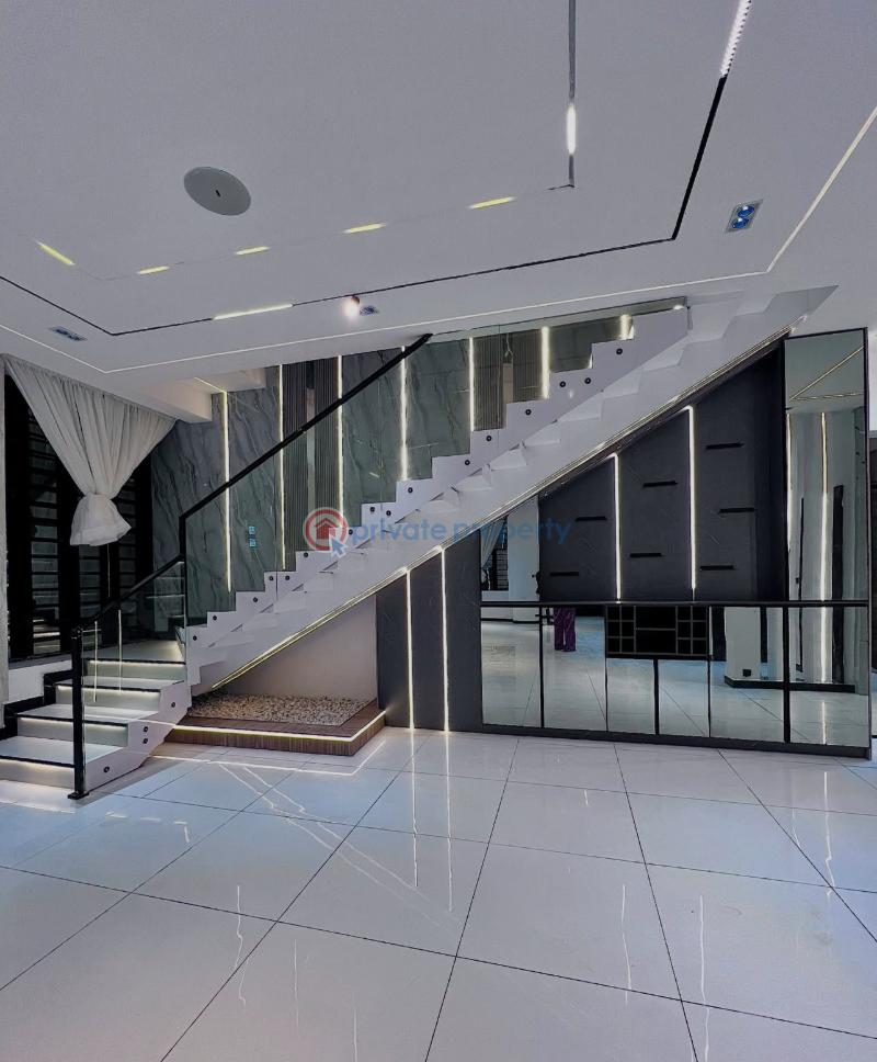 5 bedroom Detached Duplex For Sale Secure Estate At 2nd Tollgate Lekki Along Lekki Expressway Lagos - 4