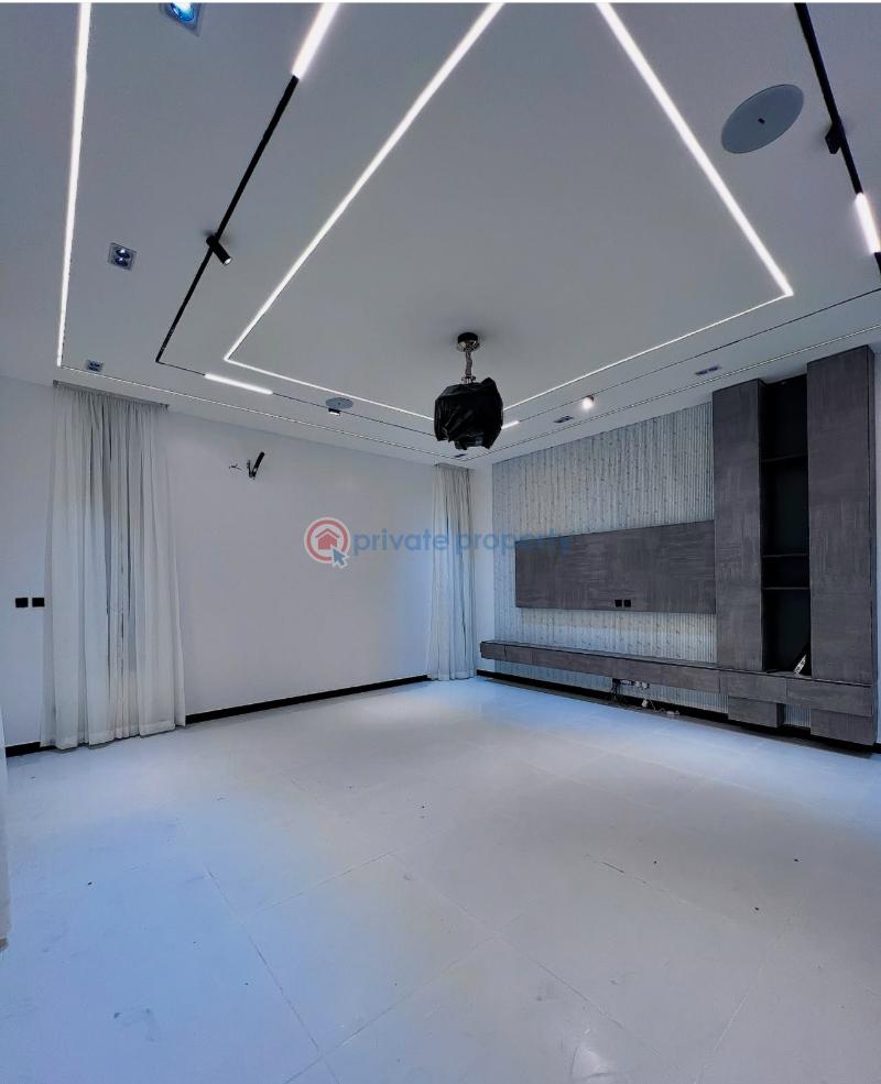 5 bedroom Detached Duplex For Sale Secure Estate At 2nd Tollgate Lekki Along Lekki Expressway Lagos - 12