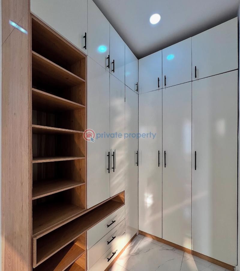 5 bedroom Detached Duplex For Sale Secure Estate At Chevron Lekki Chevron Drive Lekki Lagos - 9