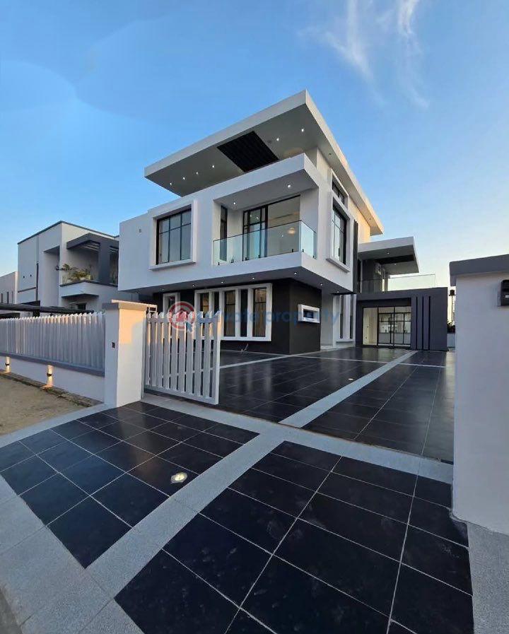 5 bedroom Detached Duplex For Sale Lekki Lagos - 2