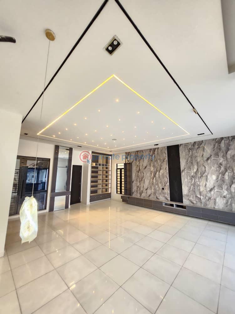 5 bedroom Detached Duplex For Sale Chevron Drive Lekki Lagos - 1