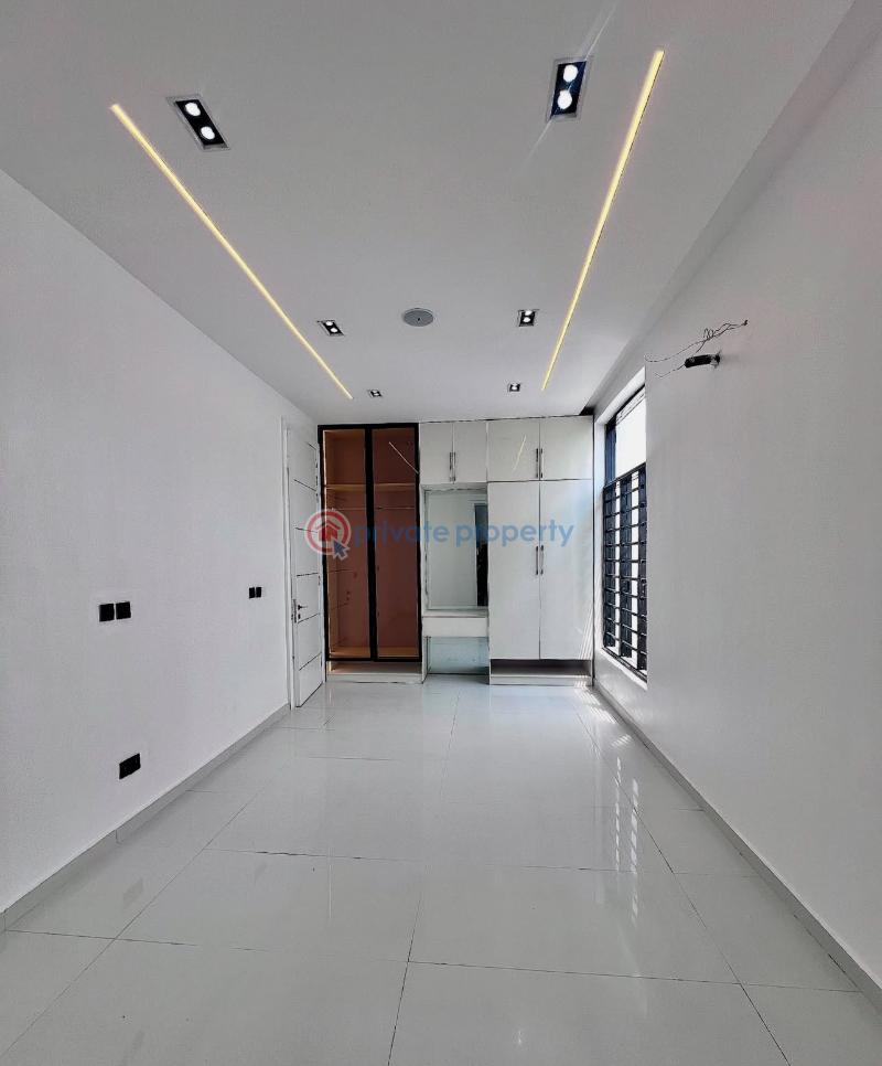 5 bedroom Detached Duplex For Sale Secure Estate At Ajah Lekki Ajah Lagos - 16