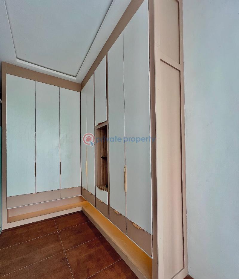 5 bedroom Detached Duplex For Sale Secure Estate At Osapa Lekki Osapa Lekki Lagos - 14