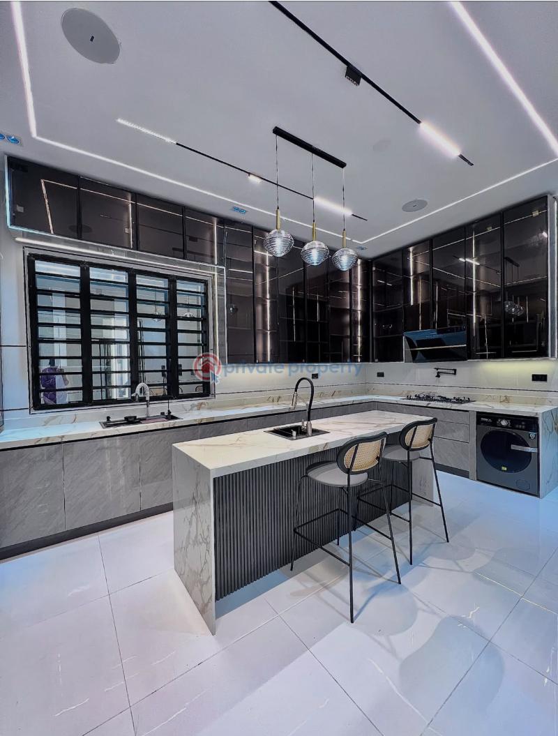 5 bedroom Detached Duplex For Sale Secure Estate At 2nd Tollgate Lekki Along Lekki Expressway Lagos - 9