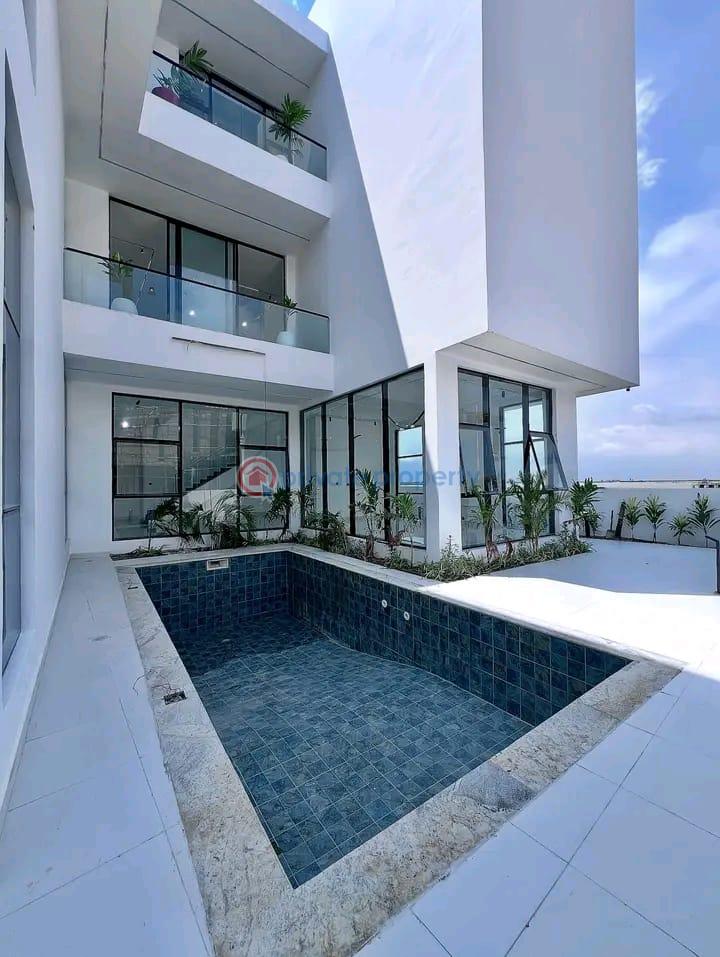5 bedroom House For Sale Osapa Lekki Lagos - 0