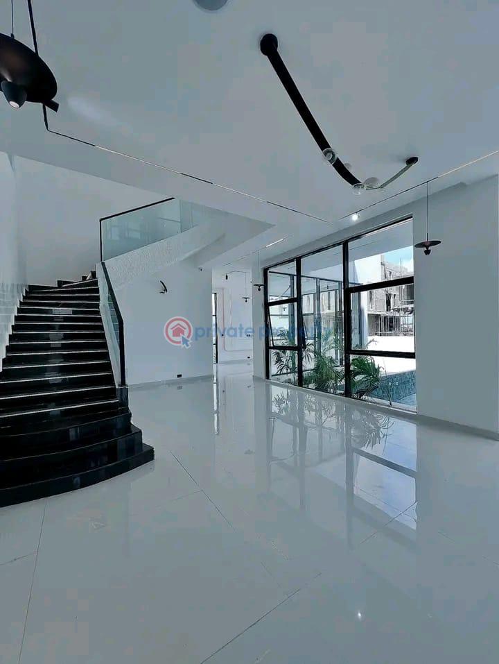 5 bedroom House For Sale Osapa Lekki Lagos - 2