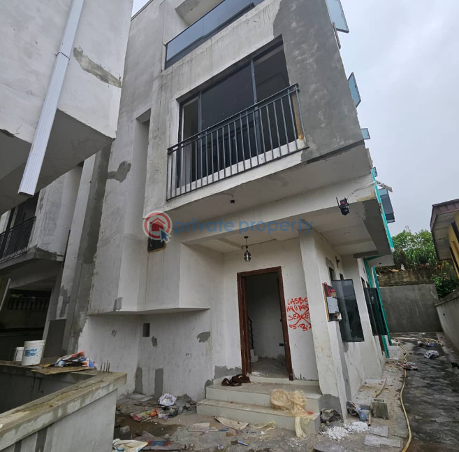 5 bedroom Semi detached Duplex For Sale By Magodo Phase 2 Magodo GRA Phase 2 Kosofe/Ikosi Lagos