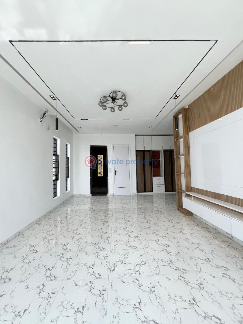 5 bedroom Detached Duplex For Sale Chevron Drive Lekki Lagos - 2