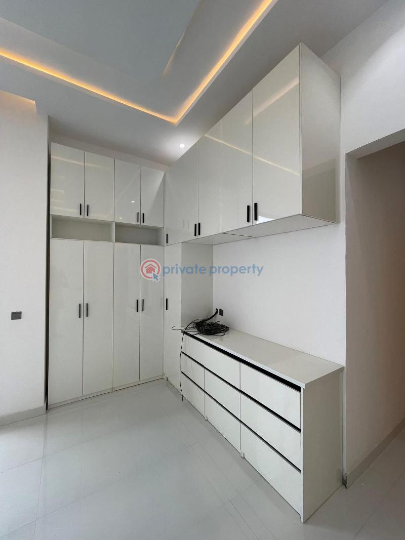 5 bedroom Detached Duplex For Sale Ikota Lekk Lagos Ikota Lekki Lagos - 4