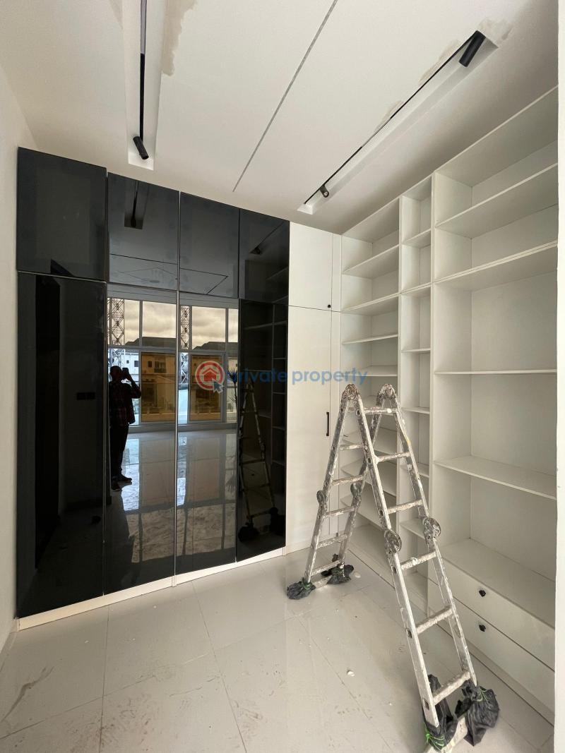 5 bedroom Detached Duplex For Sale Chevron Lekki Chevron Drive Lekki Lagos - 4