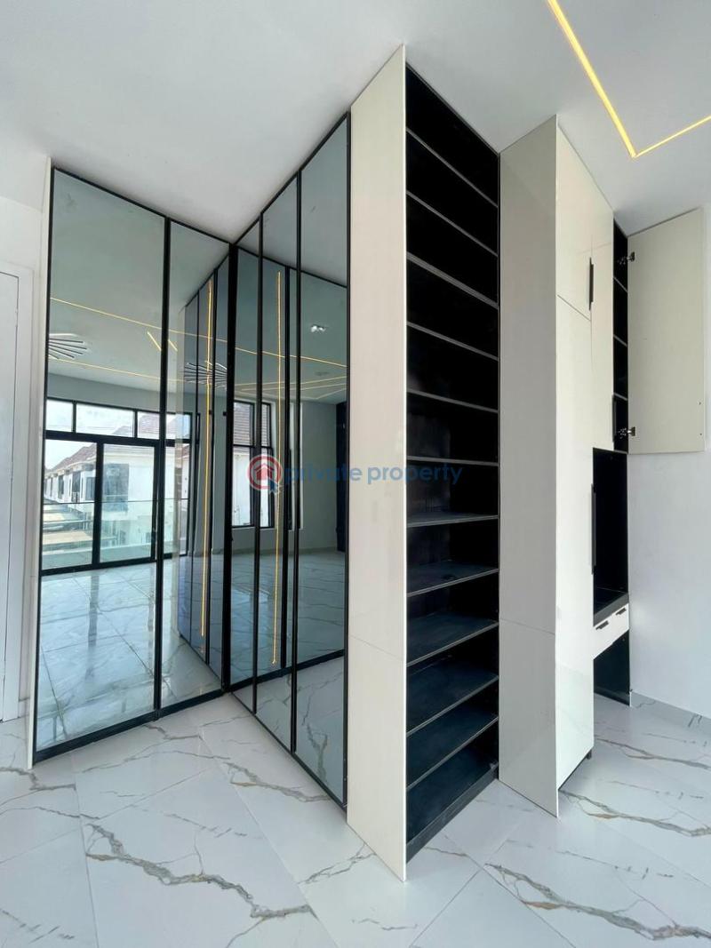 4 bedroom Detached Duplex For Sale Chevron Drive Lekki Lagos - 12